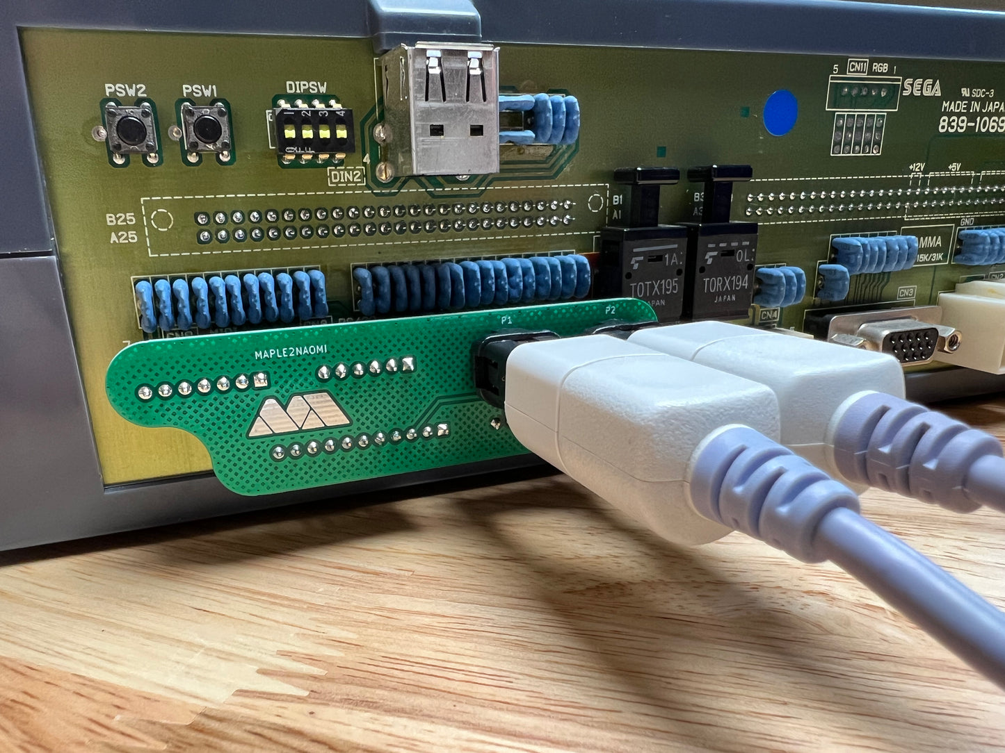 MAPLE2NAOMI Dreamcast Controller Adapter - MiSTer Addons