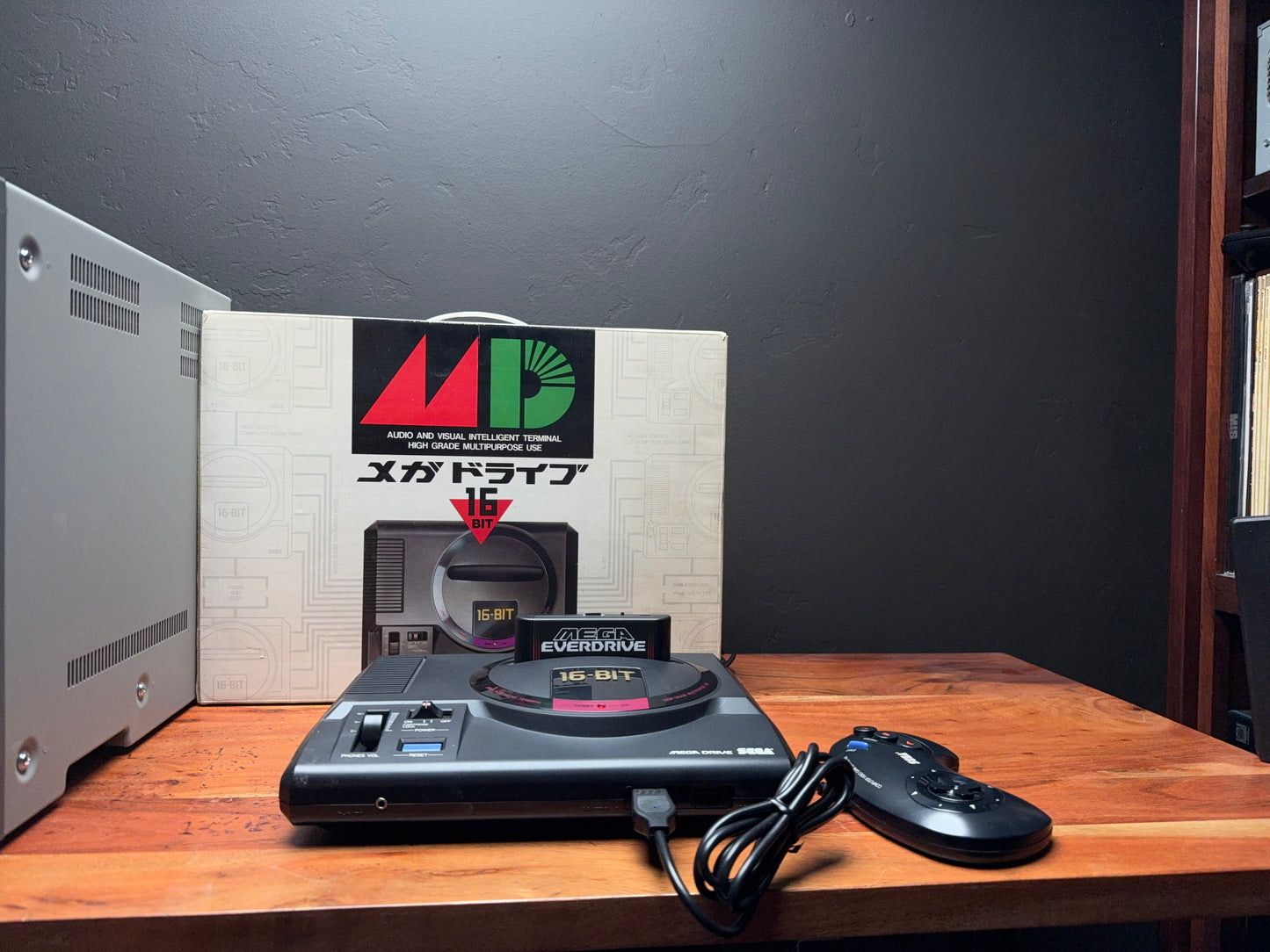 Sega Mega Drive Model 1 (Japan)