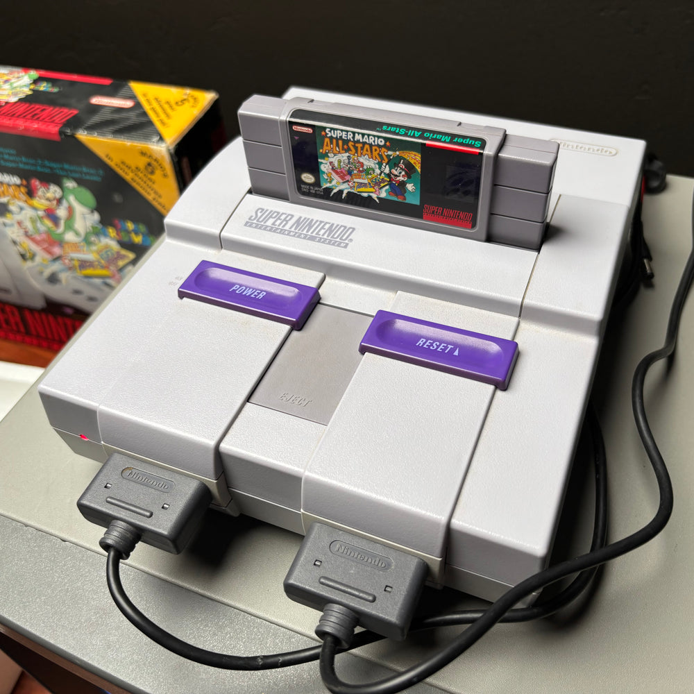 
                      
                        Super Nintendo Mario Set
                      
                    