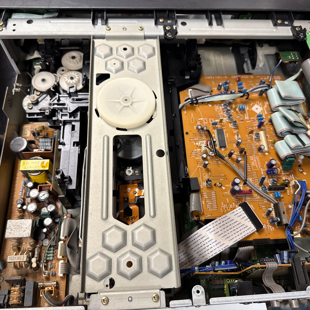 
                      
                        Panasonic Laser Active CLD-A100 (Serial NG1004080T)
                      
                    